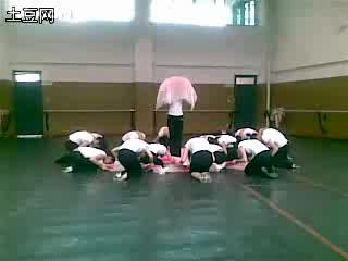 排练舞蹈《秀色》民族舞