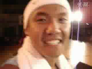 7岁男孩挑战街舞高手 街舞