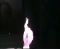 赸